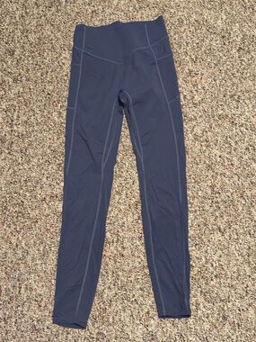 Women’s Halara High-Waist Navy Active Leggings butt putting size medium